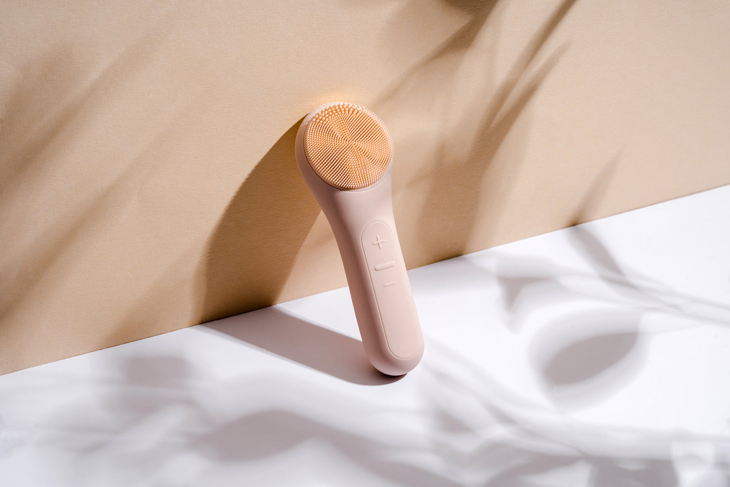 Seven Major Benefits Why Silicone Scrubbers Are Good For Your Skin - VIVALUI