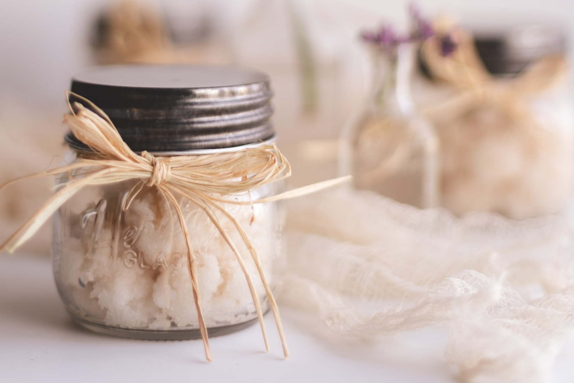 Best Body Scrubs To Get Rid Of Dark Spots - VIVALUI