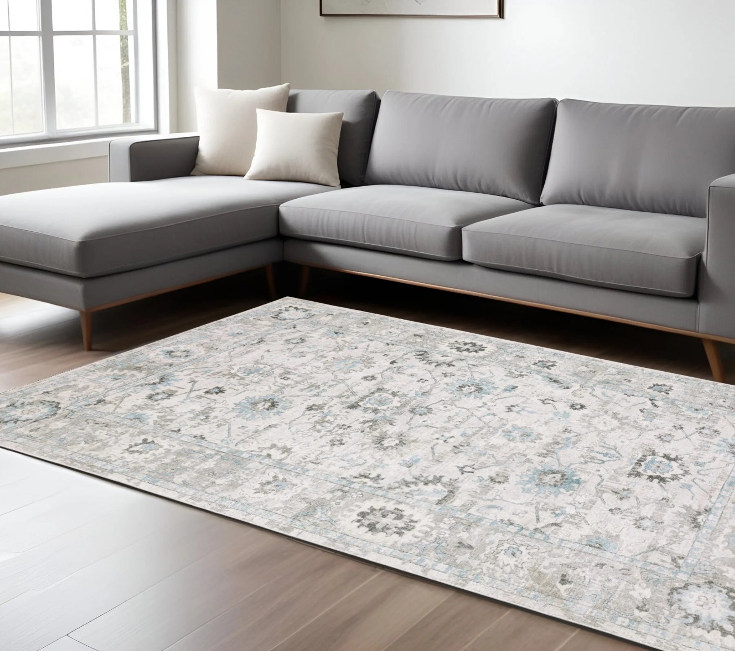 8' X 10' Ivory And Teal Blue Oriental Hand Tufted Area Rug